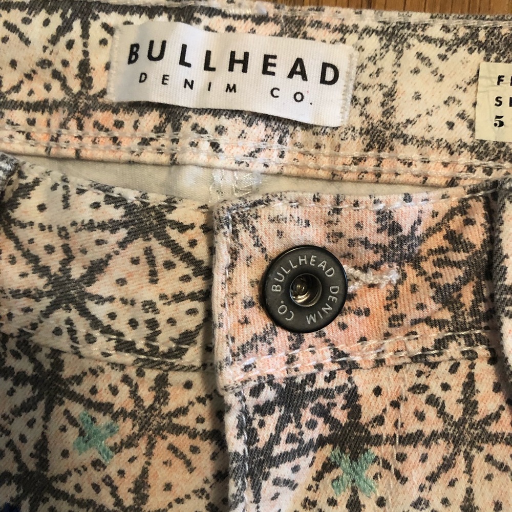 Bullhead Shorts - Picture 2 of 5